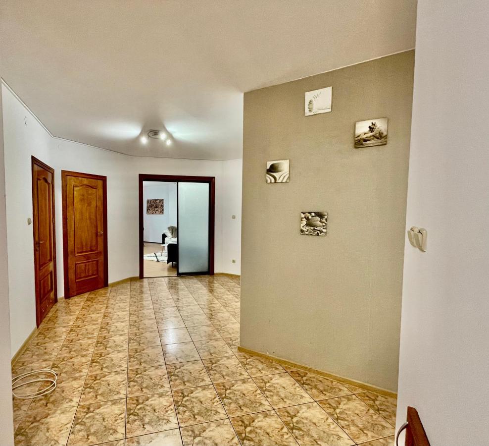 Warsaw Concierge Wola Ratusz Varsóvia Exterior foto